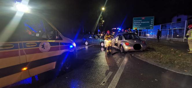 Wypadek na DK 25 pod Bydgoszczą! Dwie osoby poszkodowane [ZDJĘCIA]