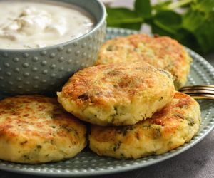 Kotleciki  ziemniaczane z serem i brokułami - pychotka za grosze!