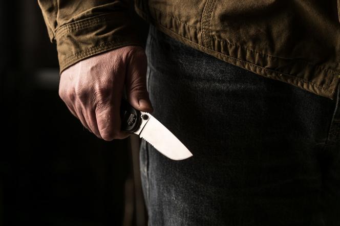 Zabójstwo w Nowej Hucie. Dźgnął sąsiada nożem w klatkę piersiową. Tragedia podczas libacji 