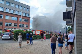 Pożar na Promenadach Wrocławskich! Trwa akcja strażaków [ZDJĘCIA]