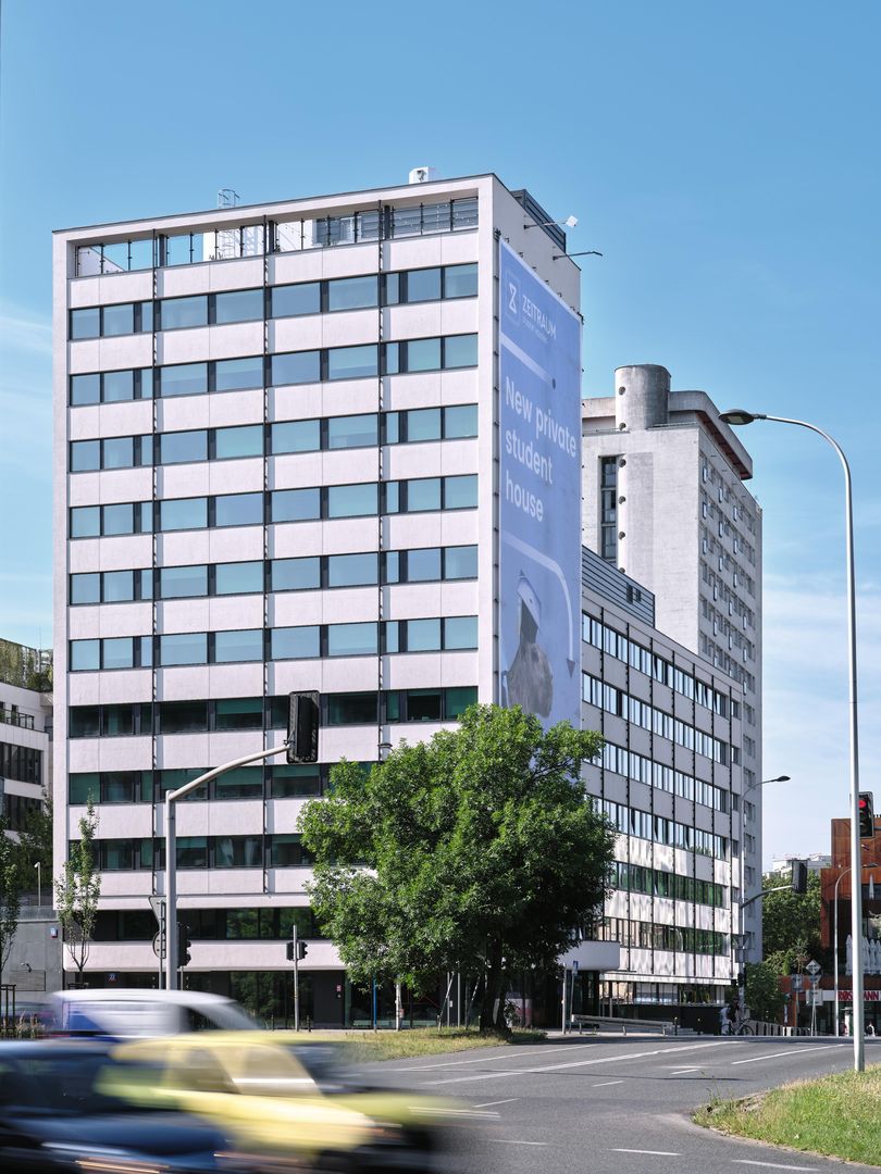 Akademik przy Solcu 11