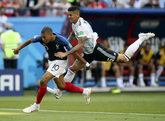 Kylian Mbappe, Marcos Rojo, Francja