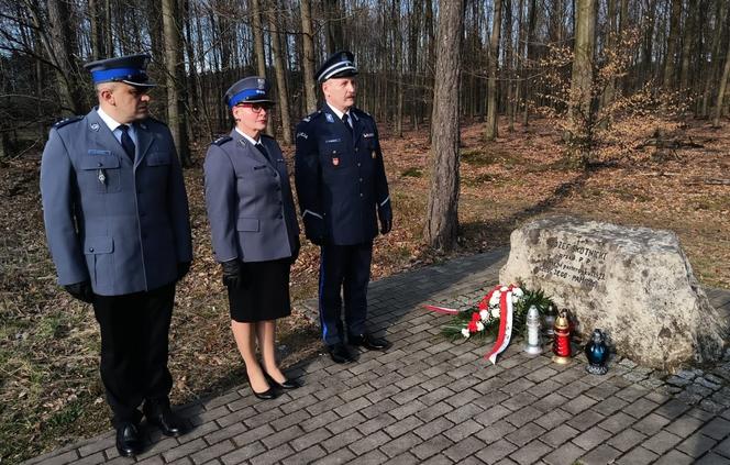 Policjant był jeden, bandytów ośmiu. Śmiertelny strzał padł podczas pościgu
