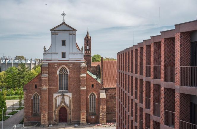 Budynek mieszkalno-usługowy Bernardyńska 4 