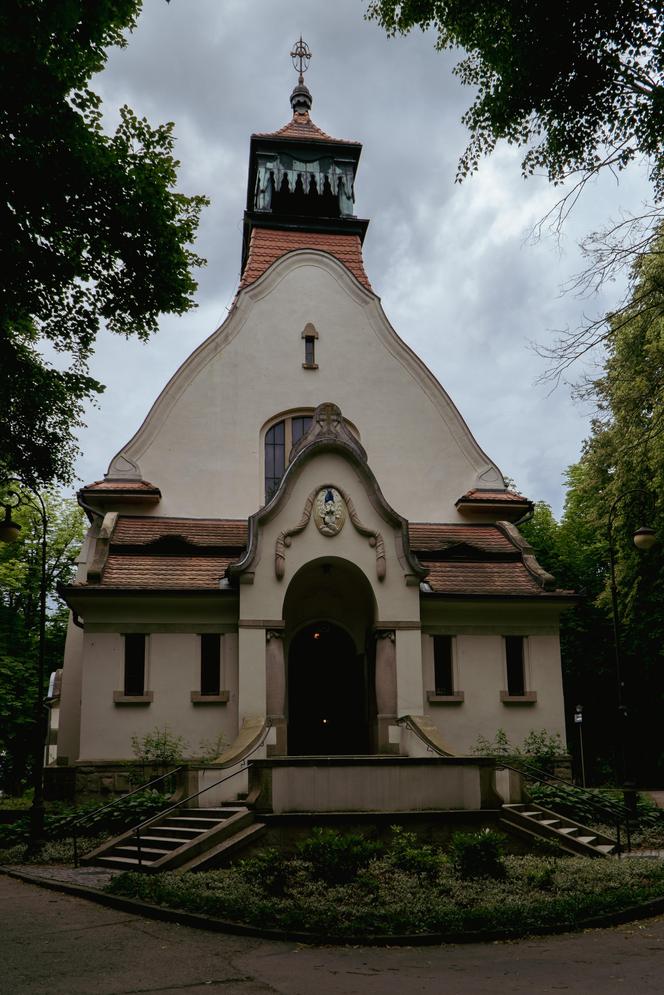 Kobierzyn - zdjęcia krakowskiego szpitala psychiatrycznego i miasta-ogrodu