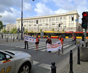 Ostatnie Pokolenie blokuje centrum Warszawy! Rafał Trzaskowski wykręcił się ze spotkania