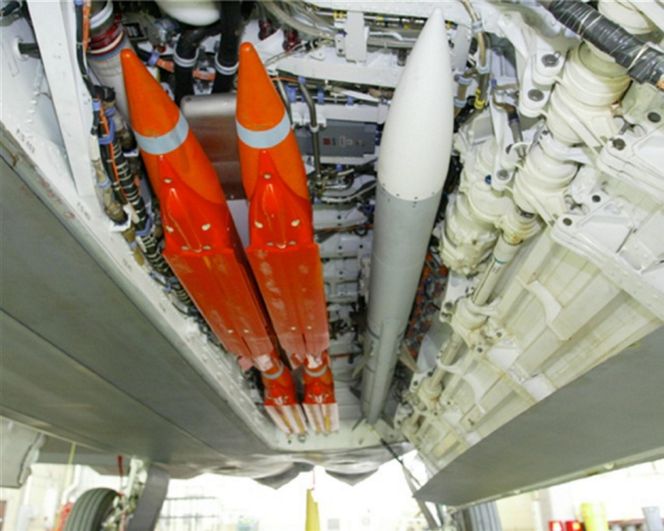 AIM 120 AMRAAM