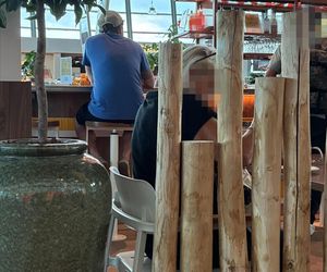 Daniel Martyniuk na lotnisku