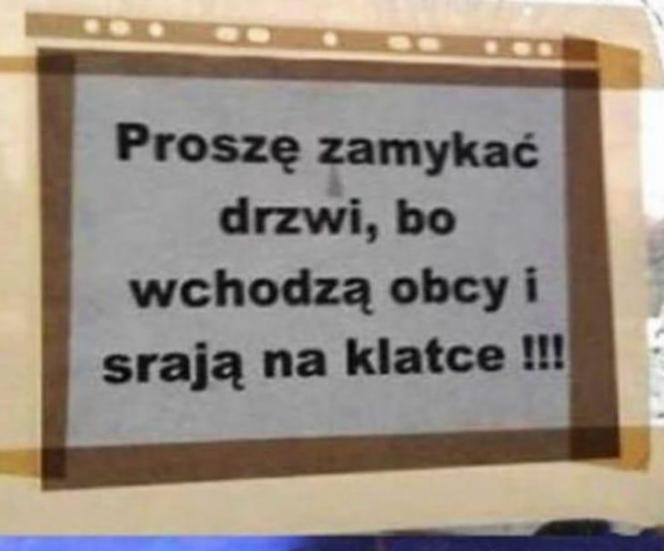 Ogłoszenia na klatkach schodowych