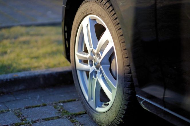 Wulkanizacja - Serwis Opon i Klimatyzacji oraz Renowacja Felg Rzeszów M&M Cars. Ul. Krakowska 255