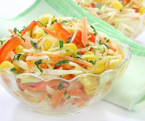 Surówka profesorska. Smak, który Cię zaskoczy - prosto i elegancko