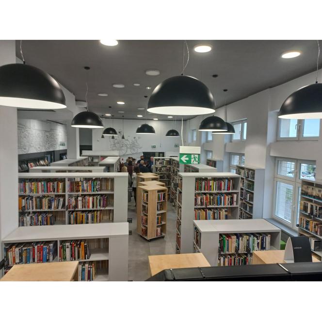 Lokomotywa ruszyła pełną parą. Otwarcie biblioteki