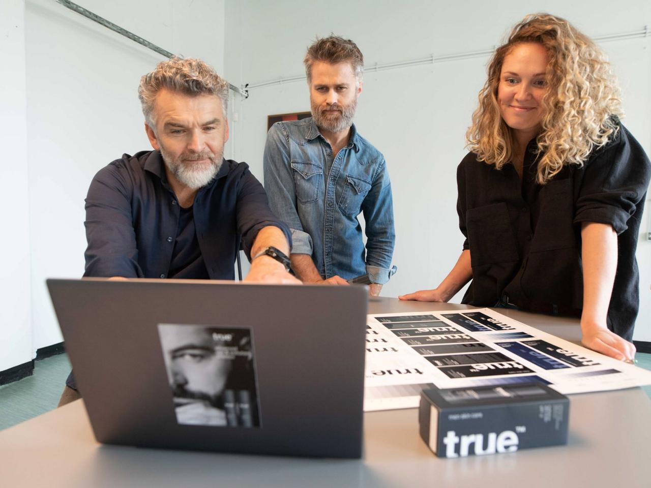 Maciej Zakościelny w nietypowej roli. Znany aktor zaufał polskiej marce kosmetyków dla mężczyzn