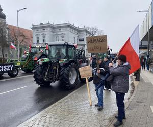 Strajk rolników w centrum Zielonej Góry. Przedsiębiorcy wyjechali na ulice 