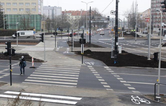 Trwają prace na placu Niepodległości w Toruniu. Wiemy, kiedy się zakończą