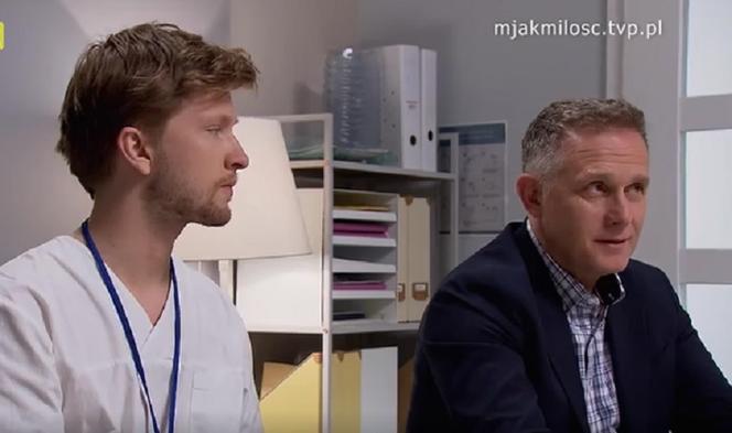 M jak miłość odc. 1689. Artur Rogowski (Robert Moskwa), Łukasz (Jakub Józefowicz)