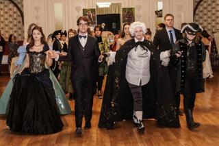 Takiej studniówki jeszcze nie było! Liceum Sztuk Plastycznych we Wrocławiu przygotowało bal w stylu barokoko