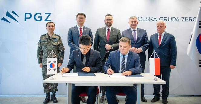 Podpisanie listu intencyjnego między Hanwha Aerospace i HSW