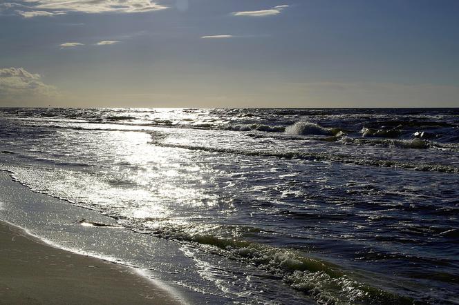 Tragedia na plaży w Łebie! Bałtyk nie miał litości. "Neptun dziś wygrał"