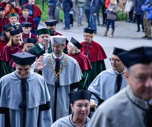 Uniwersytet Jagielloński zainauguruje 662. rok akademicki. Ulicami miasta przejdzie orszak profesorów
