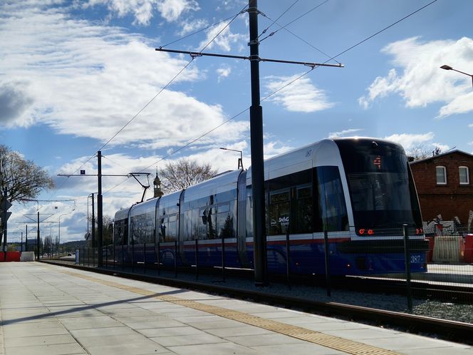 Tramwaje wróciły na Toruńską! Modernizacja torowiska zakończona przed terminem