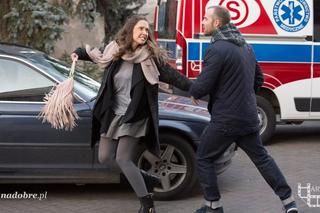 Na dobre i na złe odcinek 622. Robert Dębski (Bartosz Porczyk), Beata (Maria Góralczyk)