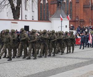 Tak białostoczanie uczcili Narodowe Święto Niepodległości 2024 w Białymstoku [ZDJĘCIA]