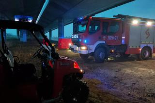 Wrocław: Koszmarny finał niegroźnej kolizji. Kobieta wysiadła z auta i spadła z mostu