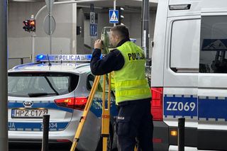 Warszawa. Wypadek na rondzie Tybetu. Tomasz U. przebywał na wolności mimo doprowadzenia do katastrofy autobusu [ZDJĘCIA].