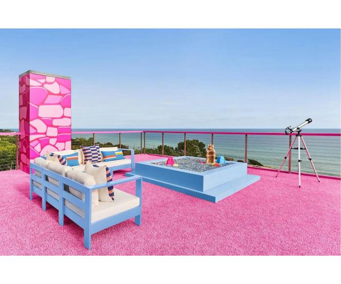 Barbie 's Malibu DreamHouse