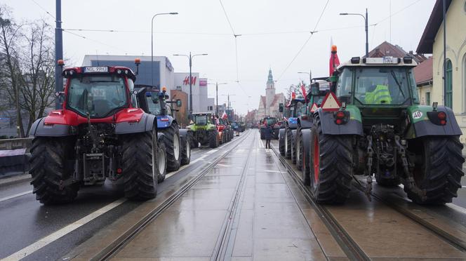 Protest rolników w Olsztynie 21 lutego. Co dzieje się w centrum?