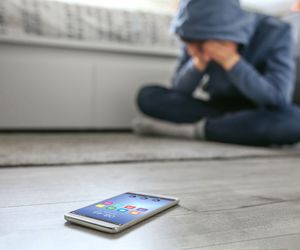 Dystymia to depresja przewlekła. Jak się objawia i jak można ją leczyć?