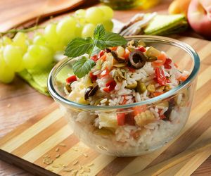 Sałatka ryżowa z warzywami w majonezie