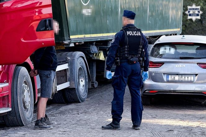 Potężne uderzenie w mafię śmieciową na Śląsku. Zamiast utylizować, zakopywali tony śmieci w Piekarach Śląskich