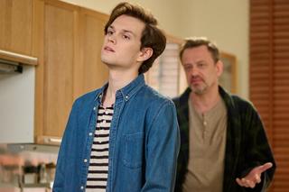 Na Wspólnej, odc. 3855: Grzesiek (Jakub Tofil), Krzysztof Smolny (Łukasz Konopka)