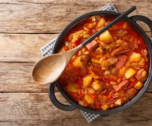 Kowbojski gulasz: sycące danie odporne na błędy