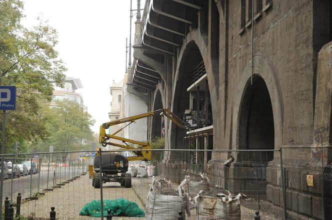  Urzędnicy kontra aktywiści. Popularny tor pod Poniatowskim zrujnowany