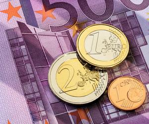 Kurs euro atakuje 4,35 zł, dolar drożeje skokowo  [Kursy walut 25.10.2024]