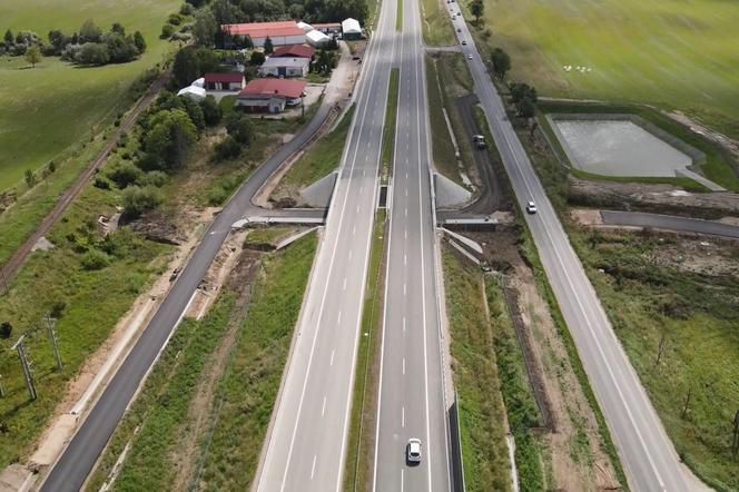 S16 Borki Wielkie Mrągowo jest przedłużeniem dwujezdniowej trasy pomiędzy Biskupcem a Borkami