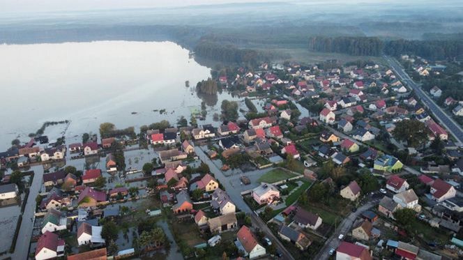 Powódź w Lubuskiem. Odra zalała ulice w Osiecznicy.