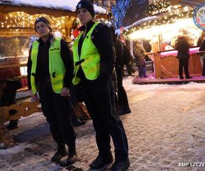 Policja na Jarmarku Bożonarodzeniowym w Szczecinie