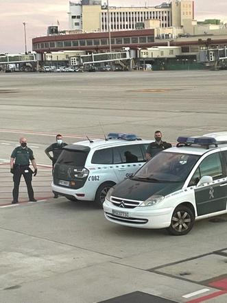 Przymusowe lądowanie samolotu przez pijanego mężczyznę 