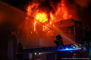 Pożar hali produkcyjnej w Sosnowcu