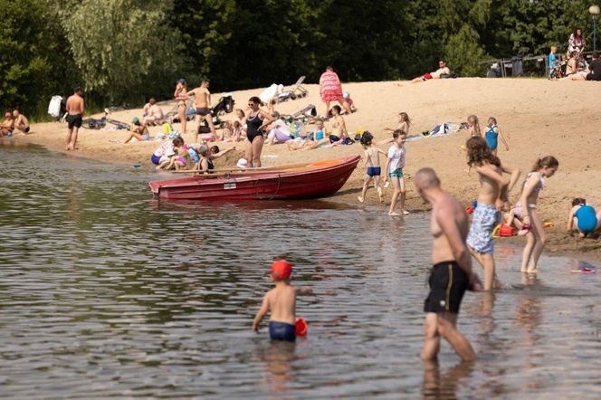 Otwierają popularne kąpieliska we Wrocławiu. Sprawdź, gdzie wybrać się nad wodę
