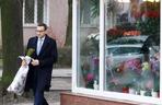  Premier kupił kwiaty na walentynki