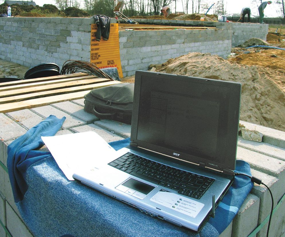 Zbuduj dom przez Internet. Koniec biegania z papierami! Co załatwisz online?