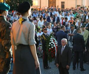 Uroczysta polowa msza święta i Apel Pamięci na pl. Krasińskich