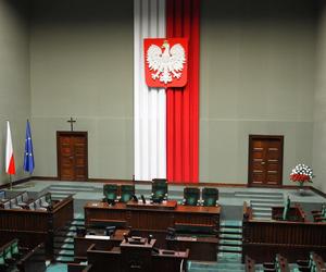QUIZ. Politycy w Polsce. Interesujesz się polityką? Sprawdź, czy uzyskasz komplet punktów