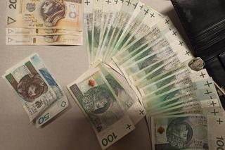 Próbowali wyłudzić od seniorów ponad 300 tys. zł. Dwóch 20-latków odpowie za oszustwa metodą „na policjanta”