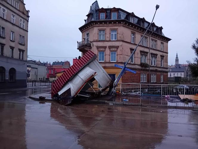 Dramatyczne zdjęcia z Kłodzka. Tak wygląda miasto zalane przez wielką wodę